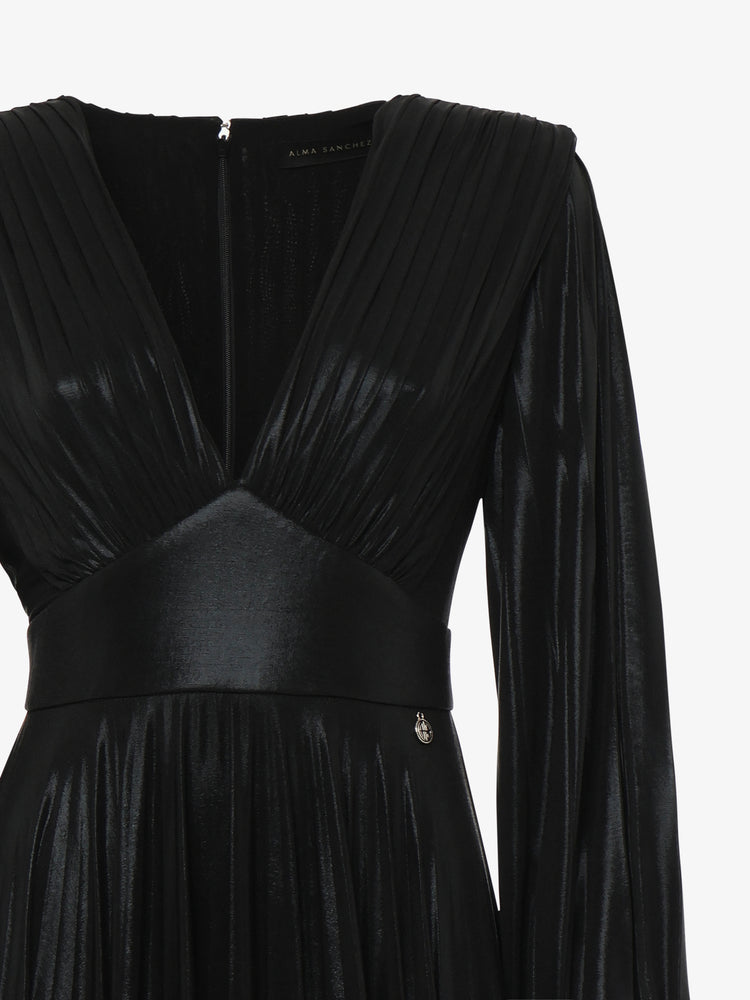 Abito lungo fondo ampio manica con cut out in jersey metallizzato plissettato