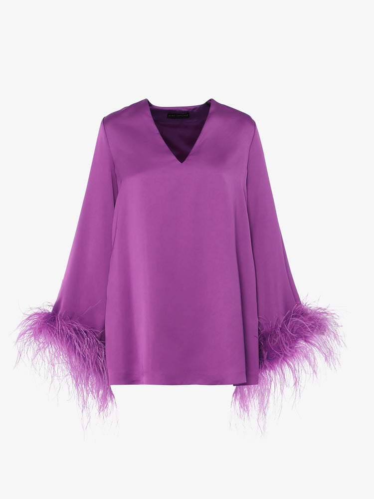 Blusa in satin scollo profondo con ricamo e polsi piume
