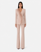 Tailleur con dettaglio in piume