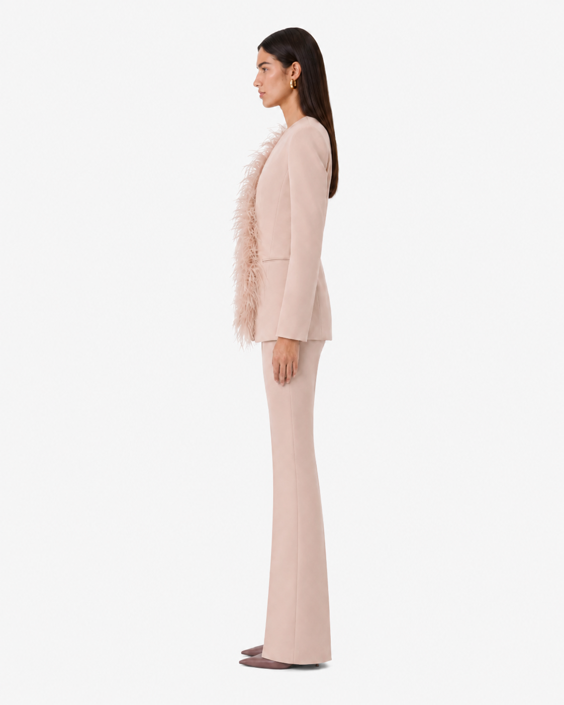 Tailleur con dettaglio in piume