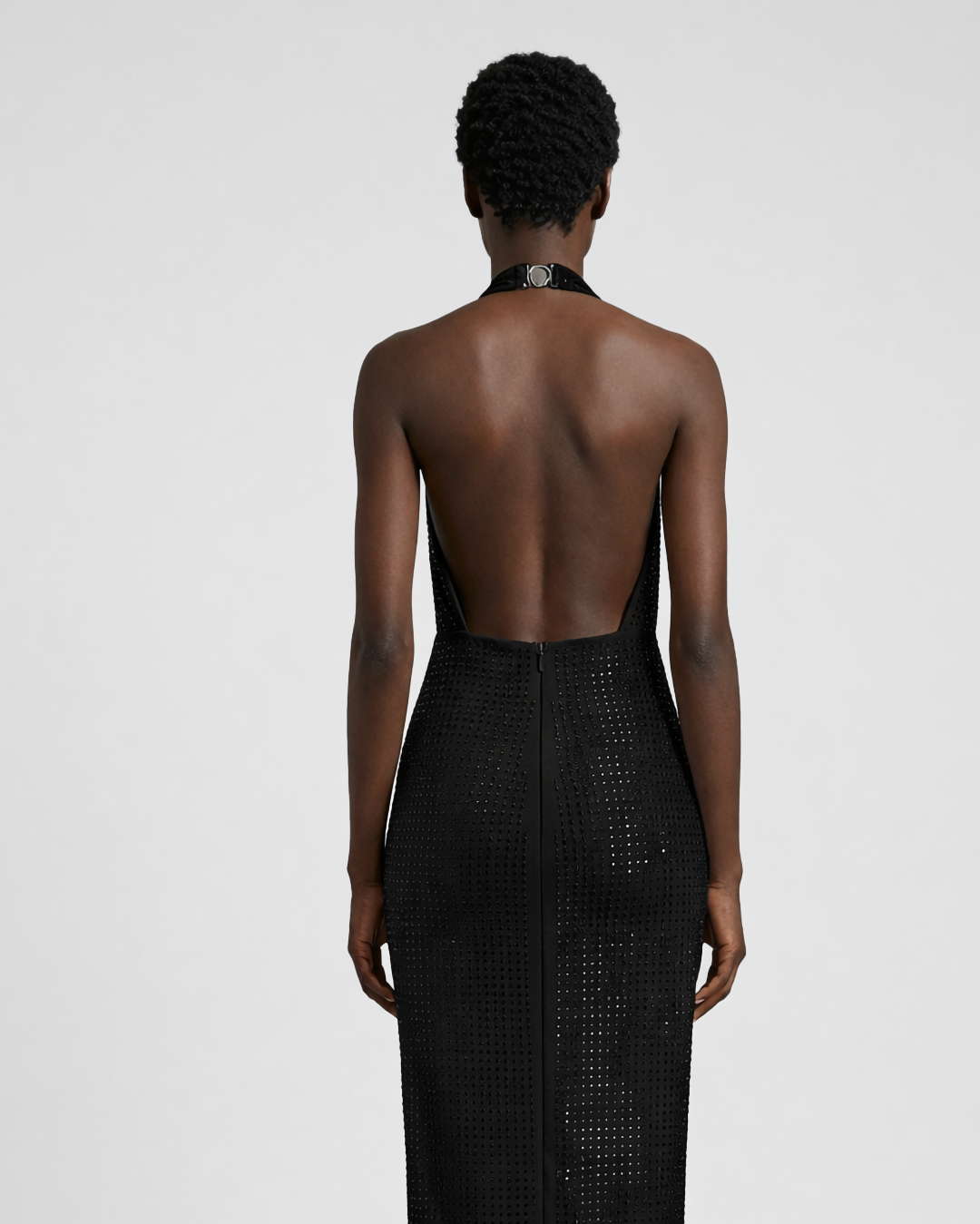 Abito corto con scollo all'americana e strass