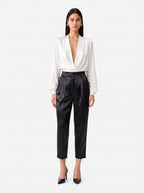Pantalone con pinces in satin