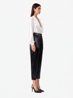 Pantalone con pinces in satin