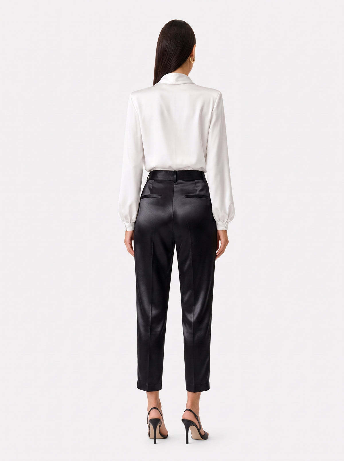 Pantalone con pinces in satin
