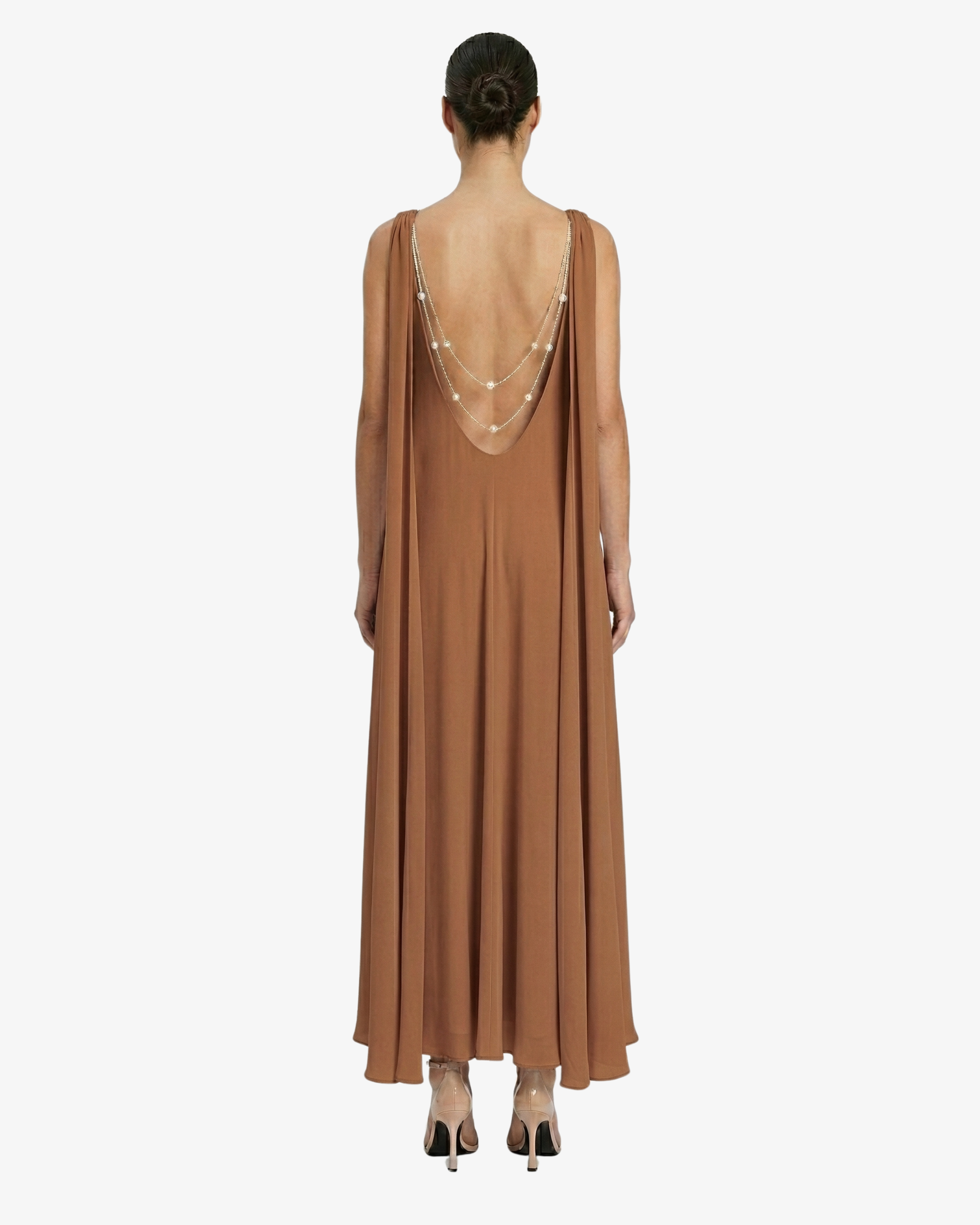 Abito lungo in georgette svasato con accessorio gioiello schiena
