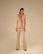 Tailleur con dettaglio in piume
