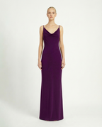 Abito lungo sottoveste con schiena scoperta e accessorio in perle