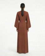 Abito lungo con manica kimono e scollo profondo