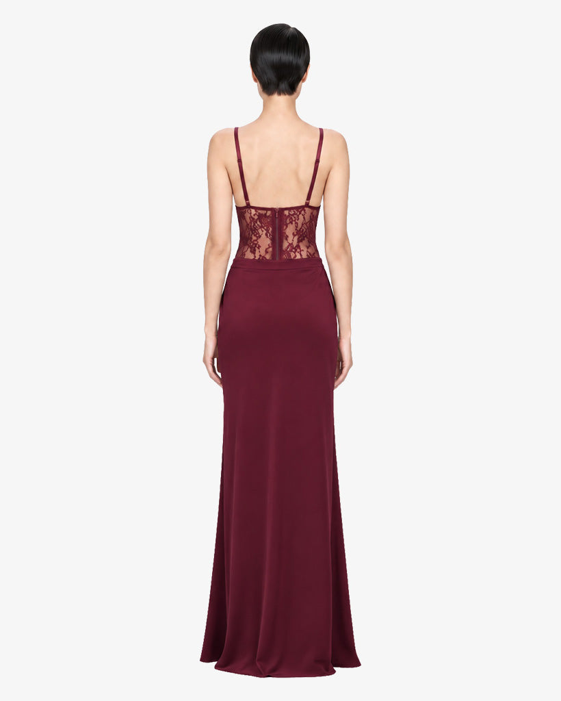 Body in pizzo con spalline sottili