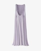 Abito lungo in georgette svasato con accessorio gioiello schiena