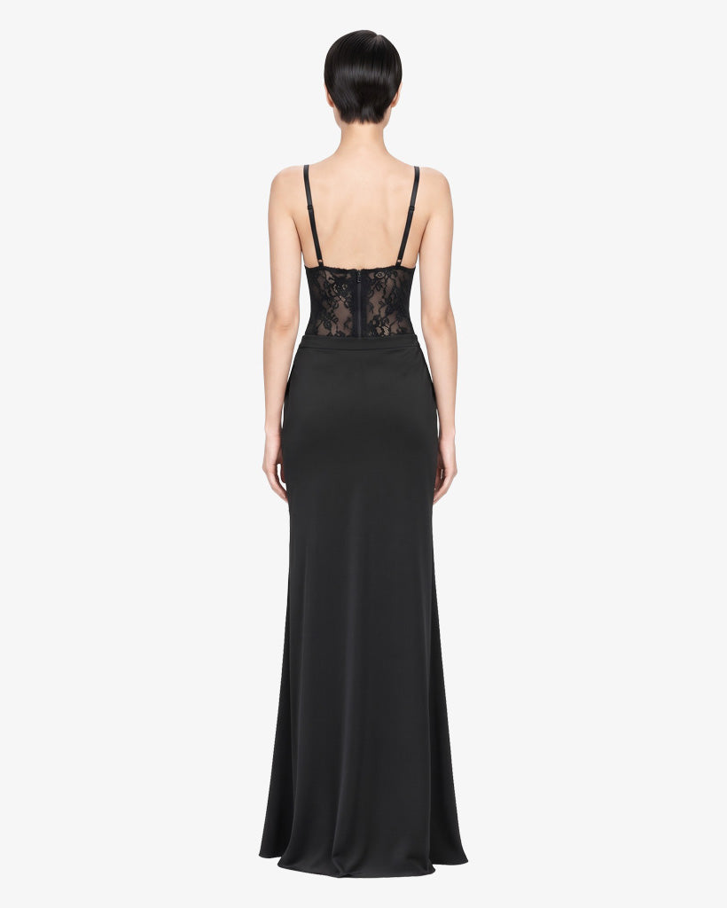 Body in pizzo con spalline sottili